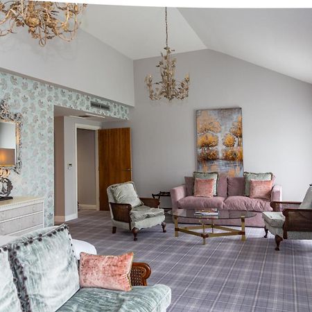Peak Edge Hotel Честерфилд Экстерьер фото