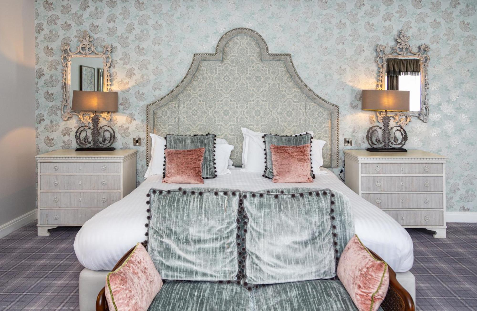 Peak Edge Hotel Честерфилд Экстерьер фото